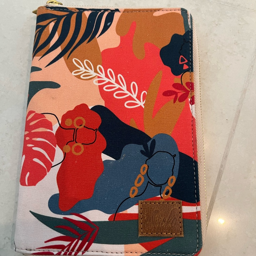 Sseko jewelry travel case